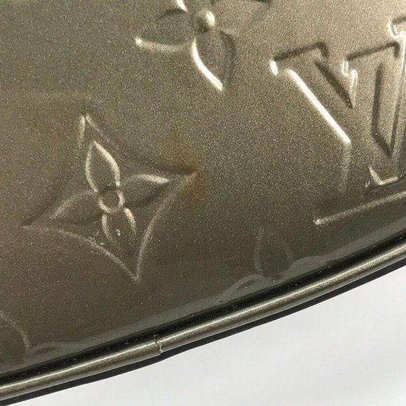 Authenticity Guarantee LOUIS VUITTON M90510 MonogramVernis Belt Body bag Crossbo - Picture 6 of 14